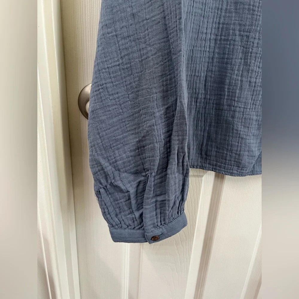 NWT a.n.a peasant top…blue…size XL. - Picture 4 of 9